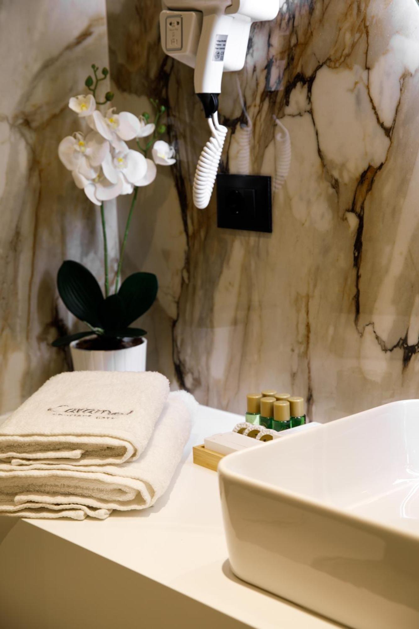 Caramel Boutique Hotel ジロカストラ エクステリア 写真